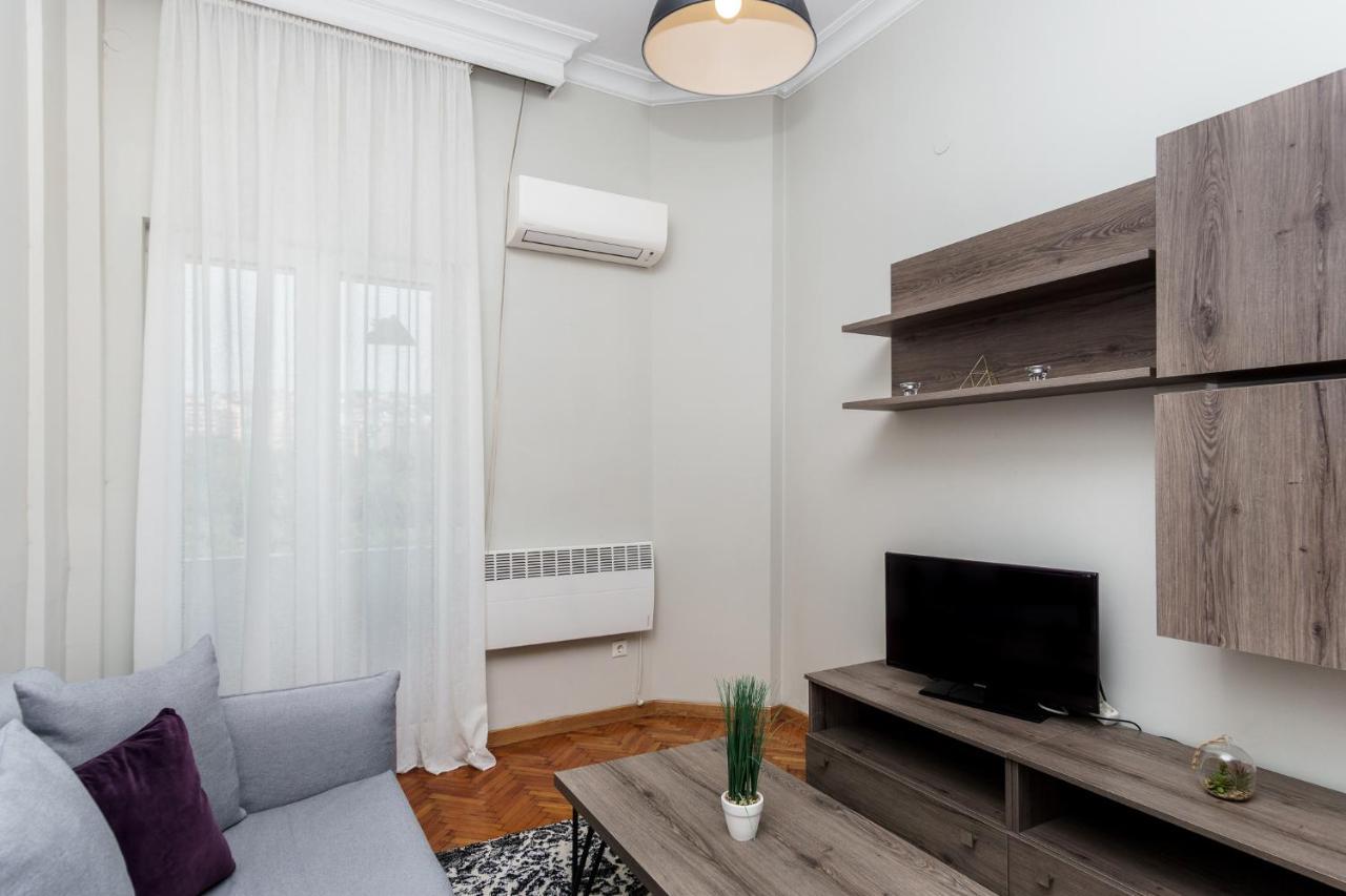 C.4 Red Rose #Colony_Central_Apartment Thessaloníki Ngoại thất bức ảnh