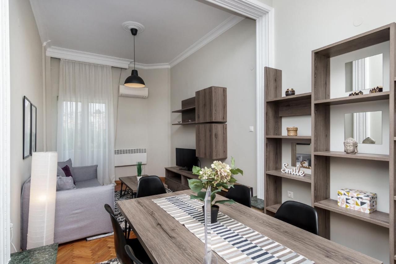 C.4 Red Rose #Colony_Central_Apartment Thessaloníki Ngoại thất bức ảnh