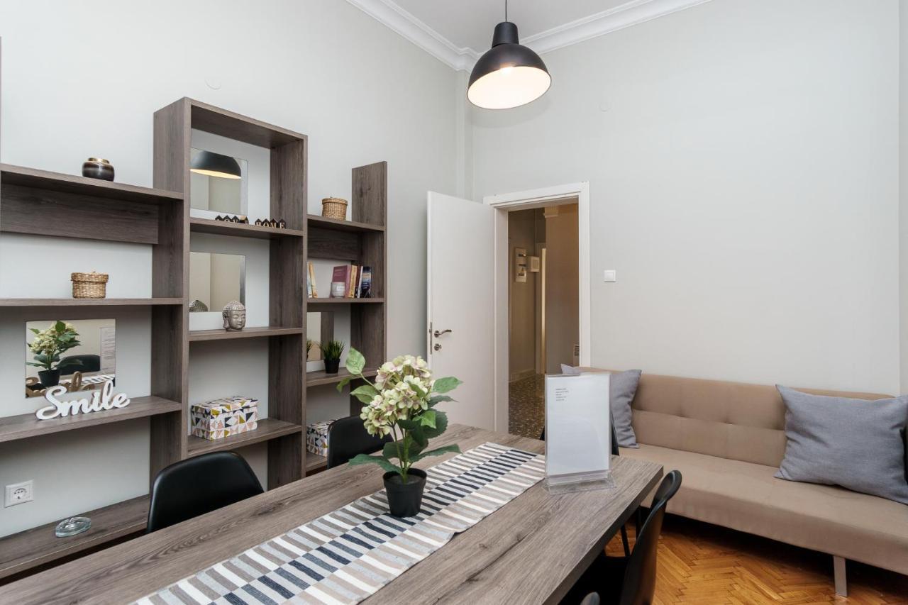 C.4 Red Rose #Colony_Central_Apartment Thessaloníki Ngoại thất bức ảnh