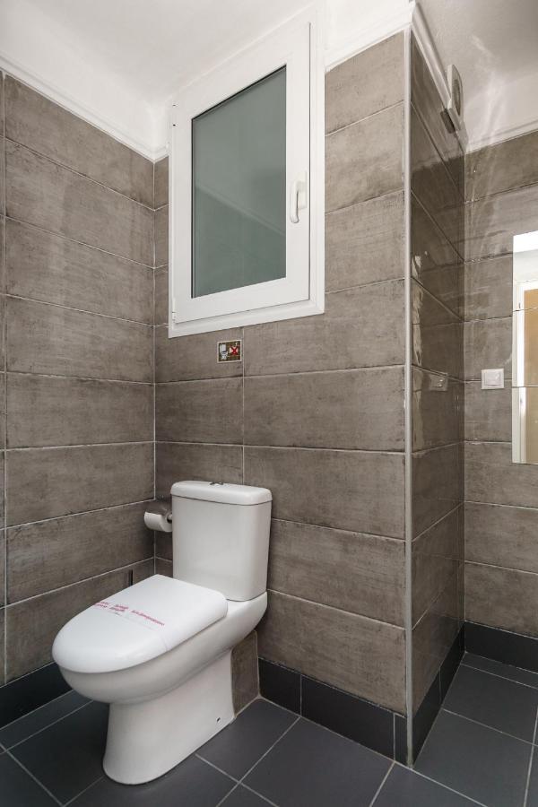 C.4 Red Rose #Colony_Central_Apartment Thessaloníki Ngoại thất bức ảnh
