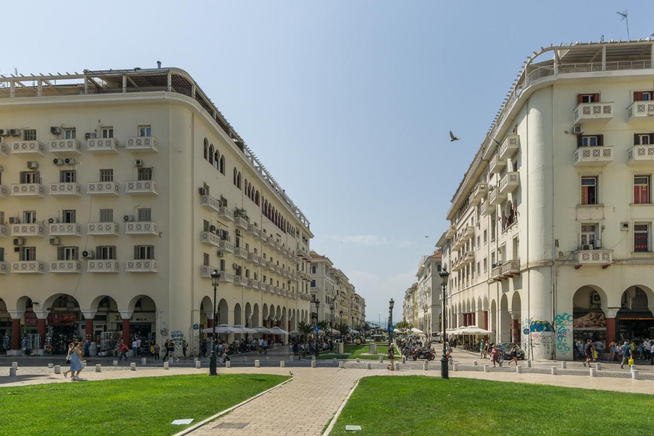 C.4 Red Rose #Colony_Central_Apartment Thessaloníki Ngoại thất bức ảnh